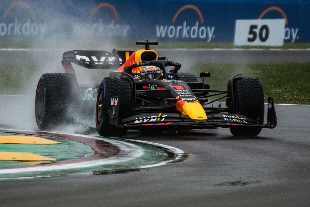 Max Verstappen testing the RB18 at Imola. 