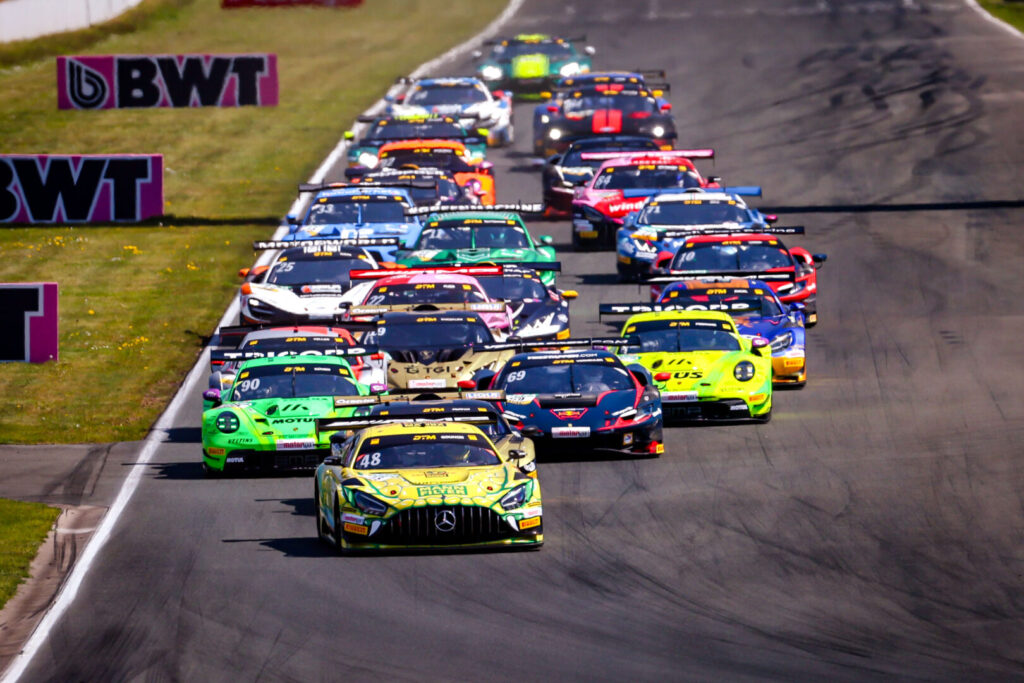 Auer and Güven Shine as DTM Kicks Off in Oschersleben